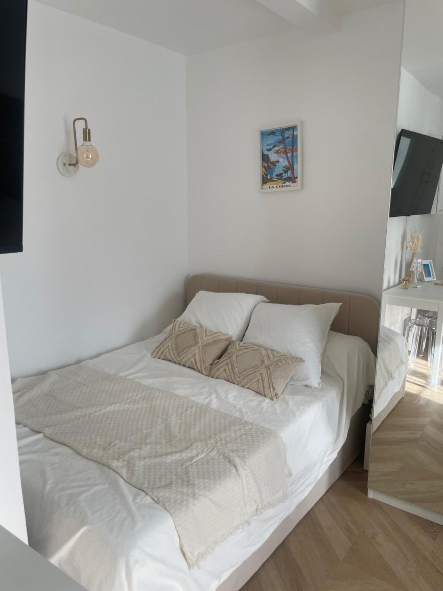 Apartment Perche Sur Les Toits, 16 Eme Quartier Calme Securise- Proche Quai Seine Roland Garros *